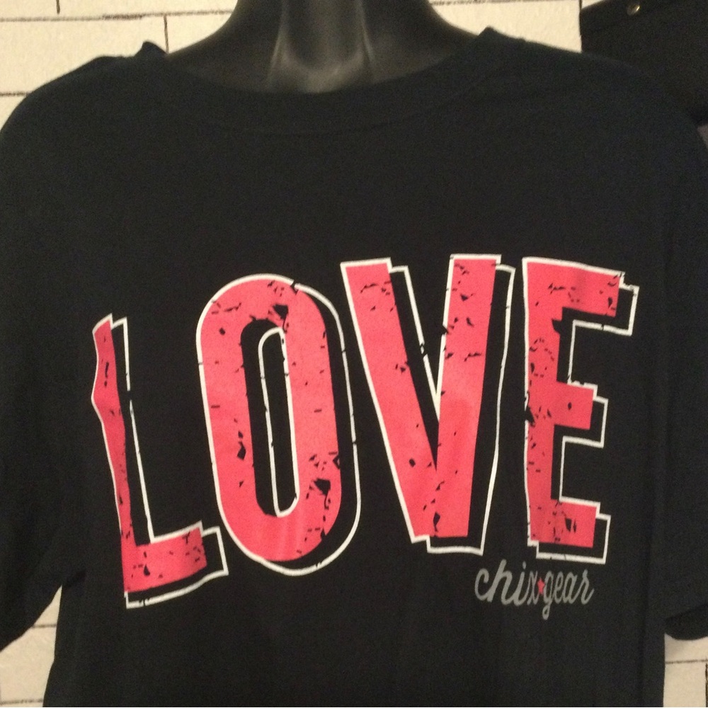 T-shirt black and pink